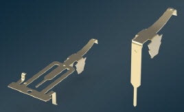 Contatto a spazzola con lamina a molla come spedito (sinistra) e formato per l'inserimento